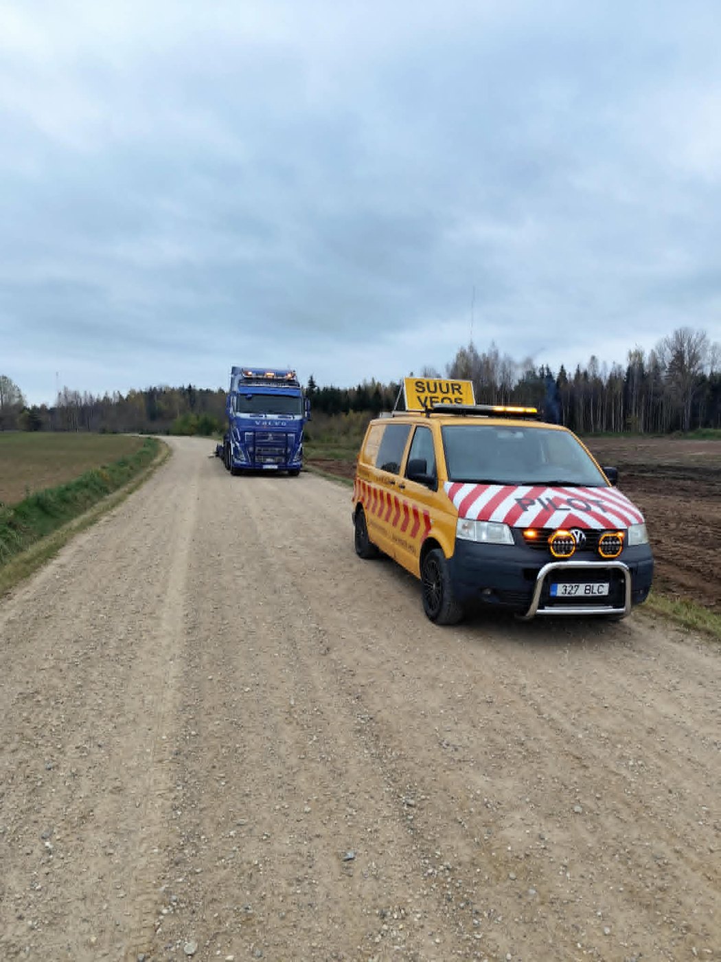 Saateauto teel